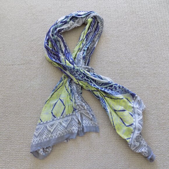 stella & dot patterned grey green blue scarf or wrap - Picture 1 of 3